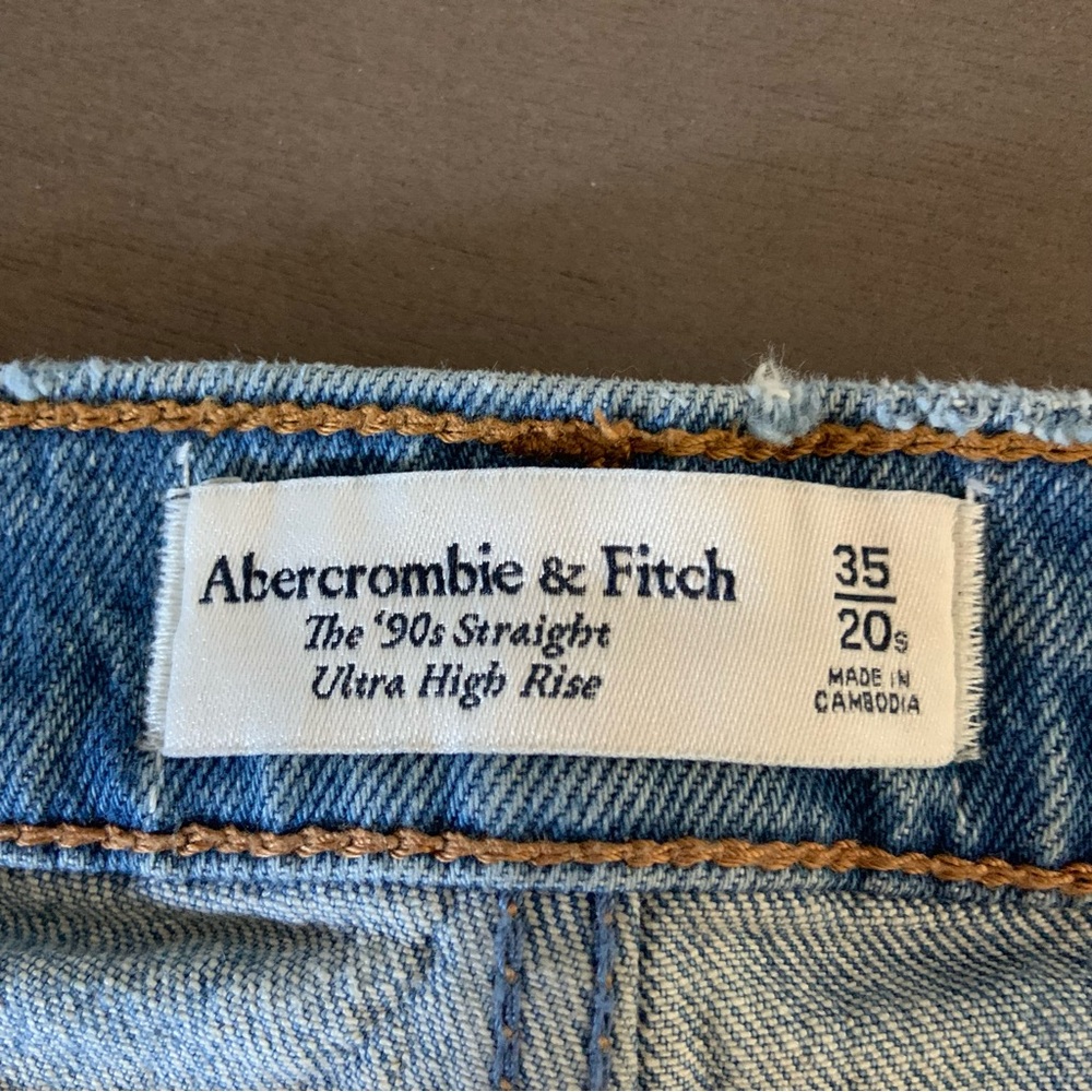ABERCROMBIE & FITCH 90s Straight Ultra High Rise Distressed Jeans 35 / 20 SHORT - Picture 9 of 11